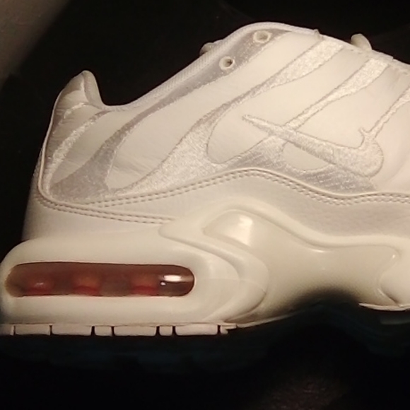 Airmax Plus - Picture 3 of 5